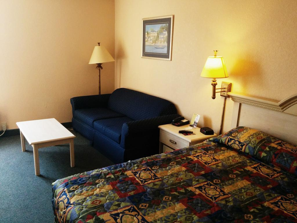 Comfort Inn N Myrtle Beach Barefoot Landing Норт-Міртл-Біч Номер фото